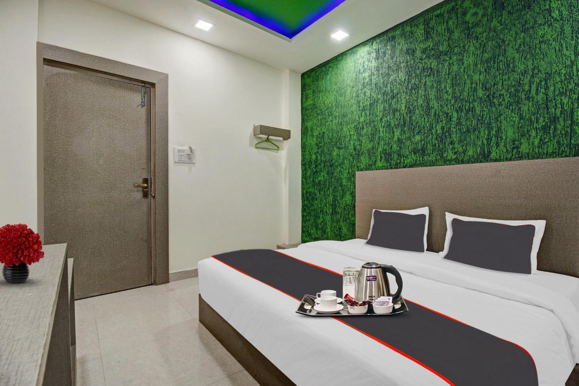Hotel Super Collection O The Wishtler Bhopal Esterno foto