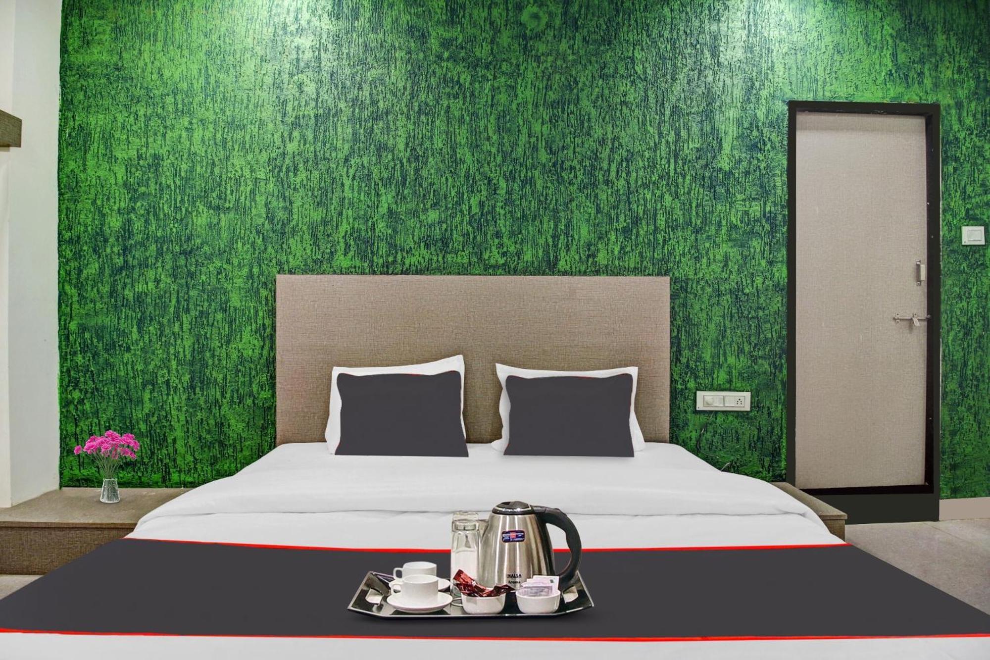 Hotel Super Collection O The Wishtler Bhopal Esterno foto
